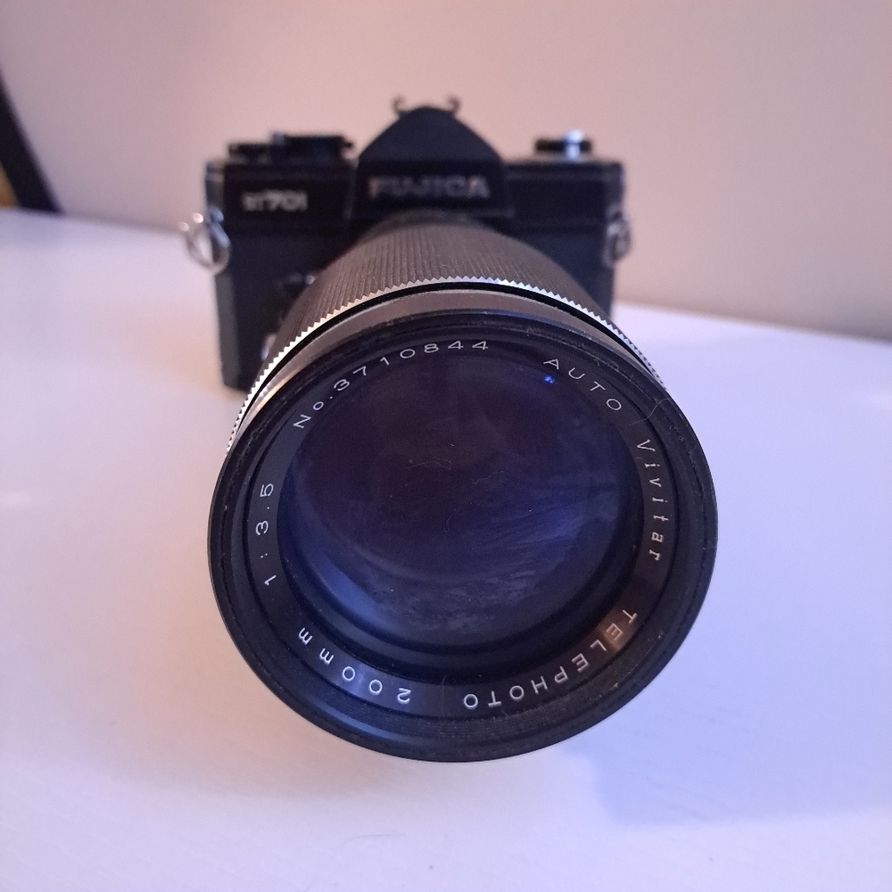 vintage fujica st701 film camera body & vintage vivitar 200mm telephoto lens - Picture 2 of 10
